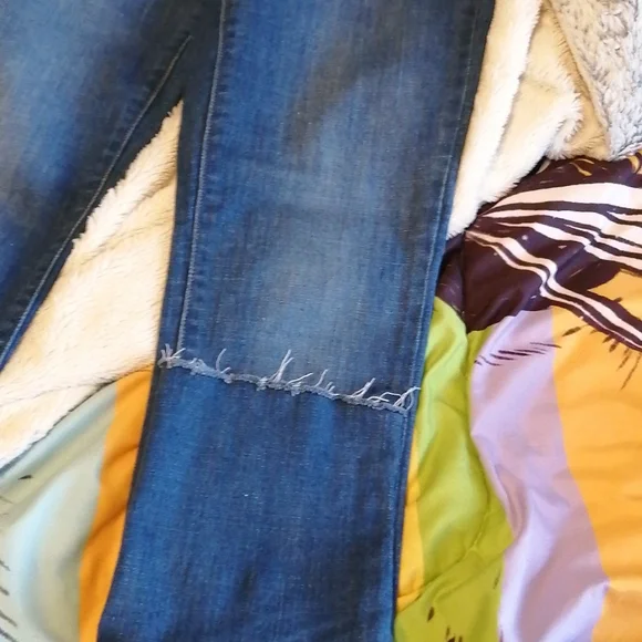 Embroidered Levi's - Picture 6 of 6